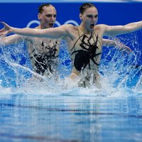 ФОТО: Российские синхронистки выступают в купальниках с изображением пауков вместо медведей