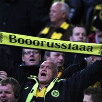 Dortmundes 'Borussia' futbolisti salej saviem faniem