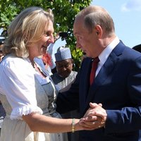 Putins apmeklē Austrijas ārlietu ministres Kneislas kāzas