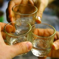 Газета: "бестселлером" в Балви стал 60% косметический спирт по цене менее 1 евро