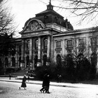 Arhīva foto: Kā izskatījās Latvijas muzeji 20. gadsimta pirmajā pusē