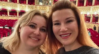 ВИДЕО: Украинская и российская звезды оперы обнялись на сцене в Неаполе