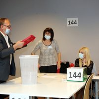 Balsu pārskaitīšana trijos iecirkņos nav ietekmējusi jaunievēlētās Rīgas domes sastāvu