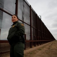 Tramps gatavo rīkojumus imigrācijas ierobežošanai; sola celt sienu
