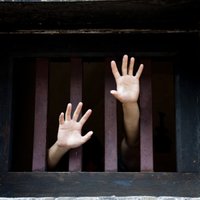 Эксперт о наказании для растлителей: тюремное заключение — не всегда лучшее решение