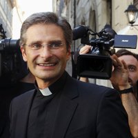 Католический священник-гей раскритиковал Ватикан