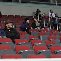Посещаемость КХЛ продолжает снижаться, самый большой минус — у рижского "Динамо"
