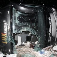 Igaunijā autobusa avārijā smagi cietis arī Latvijas pilsonis