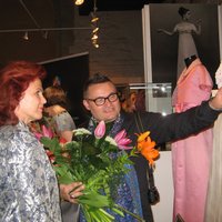 Выставку "Мода 1960-х от мини до макси" открыл в Риге Александр Васильев (фото)