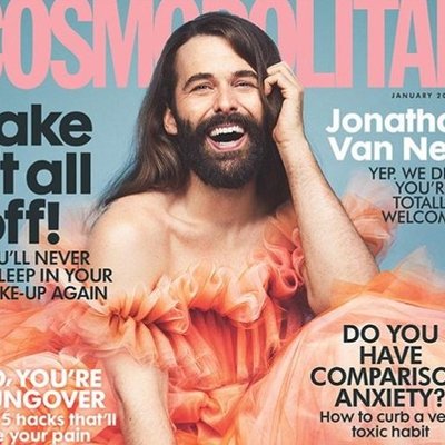 С бородой и в платье: мужчина попал на обложку женского журнала впервые за 35 лет