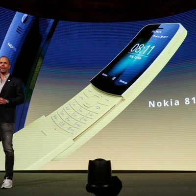 'Nokia' negaidīti paziņo par leģendārā '8110' atgriešanu tirgū