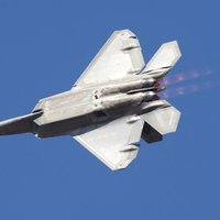 ASV uz Kataru nosūtījusi iznīcinātājus F-22