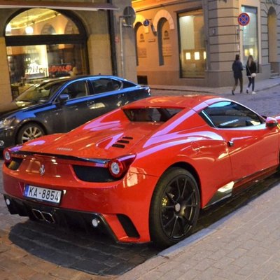 VID konfiscētā 'Ferrari' izsolē uzvarējis Igaunijas uzņēmums