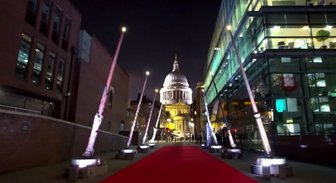 ВИДЕО: В Лондоне установили светильники в виде волшебных палочек из вселенной Гарри Поттера