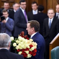 Год Кучинскиса: как правительство Латвии медленно, но верно теряло рейтинг