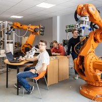 TSI jaunā programmā aicina apgūt robotiku – pieprasītu profesiju ar skatu nākotnē