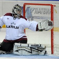 Latviešu hokeja vārtsargs Raitums pievienojas Čempionu līgas klubam 'Panthers'