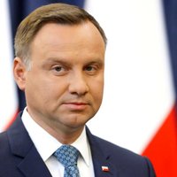 Polija nodevusi Ukrainai vairāk nekā 240 tankus, paziņo Duda