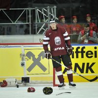 Чешский клуб на Рождество сделал латвийскому хоккеисту "подарок"