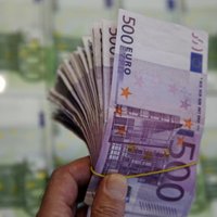 Фальшивомонетчики атакуют евро, Латвия остается "безопасной" страной