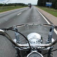 Foto: Ar 'Harley-Davidson' pa Latvijas ārēm