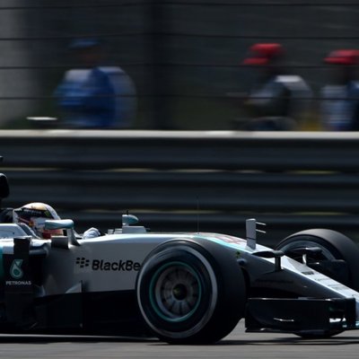 Hamiltons ātrākais Kanādas 'Grand Prix' treniņbraucienu pirmajā divās sesijās