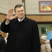 Bijušajiem cietumniekiem nav jābūt pie varas, paziņojusi Janukoviča ilggadējā padomniece