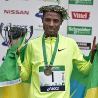 Olimpiskais čempions Bekele ar uzvaru debitē maratona distancē