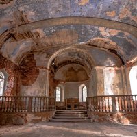 ФОТО: Призрачная Латвия — заброшенная православная Галгауская церковь и старинное кладбище