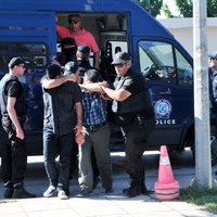 Turcijā saistībā ar apvērsuma mēģinājumu aizturēti ap 6000 cilvēku