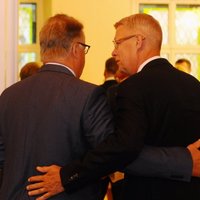Экс-президенты Латвии: отставка Страуюмы - провинциальный театр и плевок в лицо