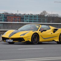 Foto: Pirms mēneša pasaulei prezentētais 'Mansory' pārbūvētais 'Ferrari' jau reģistrēts Latvijā