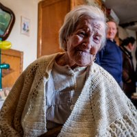 Pasaulē vecākā sieviete atklāj savu ilgdzīvošanas noslēpumu