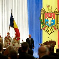 В Молдове вступил в силу запрет на серп и молот