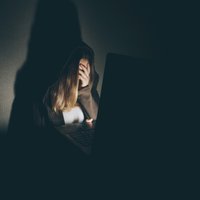 Pērn jaunākie seksuālās izmantošanas upuri internetā – 6 un 7 gadus veci bērni; vecākus mudina būt redzīgiem