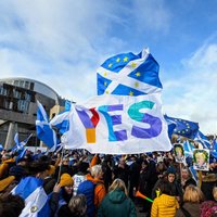 Strērdžena uzsāk kampaņu par atkārtota Skotijas neatkarības referenduma izsludināšanu