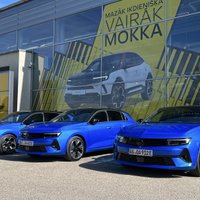 Latvijā ieradusies elektriskā 'Opel Astra'
