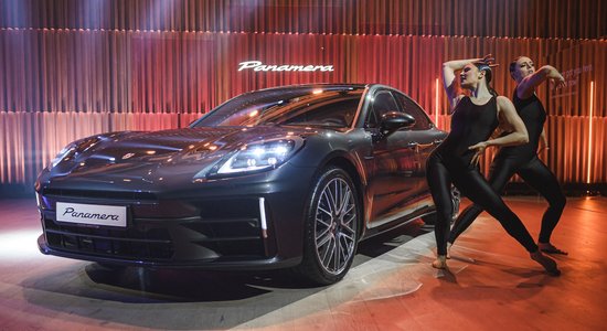Foto: Rīgā prezentē jauno 'Porsche Panamera'