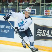 Bārtulim liels spēles laiks 'Admiral' zaudētā KHL spēlē