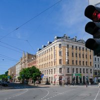 Rīgā uzsāk smilšu savākšanu no ielām