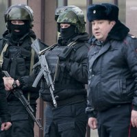 Mediji: Krievijā aizdomās par teroraktu plānošanu aizturētie gatavoja uzbrukumus pēc 'Parīzes scenārija'