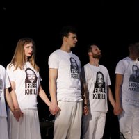 ФОТО. Ояру Рубенису стало плохо на спектакле Кирилла Серебренникова