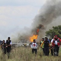 Meksikā lidmašīnas avārijā izdzīvo 103 cilvēki
