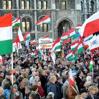 Polija plāno bloķēt ES sankciju ieviešanu pret Ungāriju