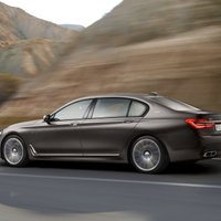BMW 7. sērija beidzot iegūst sportisko modifikāciju 'M760Li' ar 600 ZS