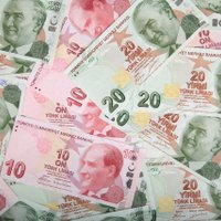 Turcija septīto mēnesi nemaina procentu likmi