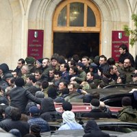 Abhāzijā protestētāji iebrūk prezidenta mītnē; prasa Hadžimbas atkāpšanos