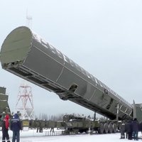 ASV brīdina Krieviju pārstāt izstrādāt raķetes, kas spējīgas nest kodolgalviņas