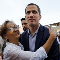 ASV Centrālamerikai paredzēto finansējumu novirzīs Venecuēlas opozīcijai, ziņo medijs