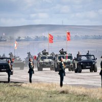 Foto: Krievijā notiek vērienīgās militārās mācības 'Vostok 2018'